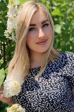 224697 - Irina Age: 32 - Ukraine